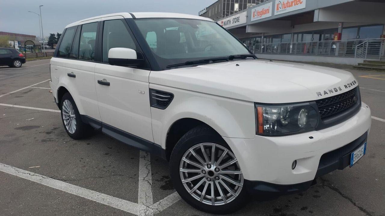 Land Rover Range Rover Sport 2009 — rear view