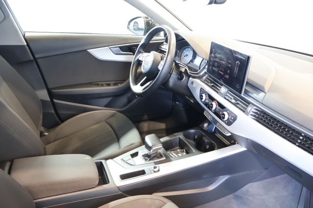 Audi A4 Avant 35 TFSI NAVI+CARPLAY+KEY+LED+17"