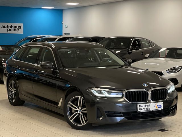 BMW 530d HUD/Park&DrivAss/WinerPaket/SportSitz/Harma