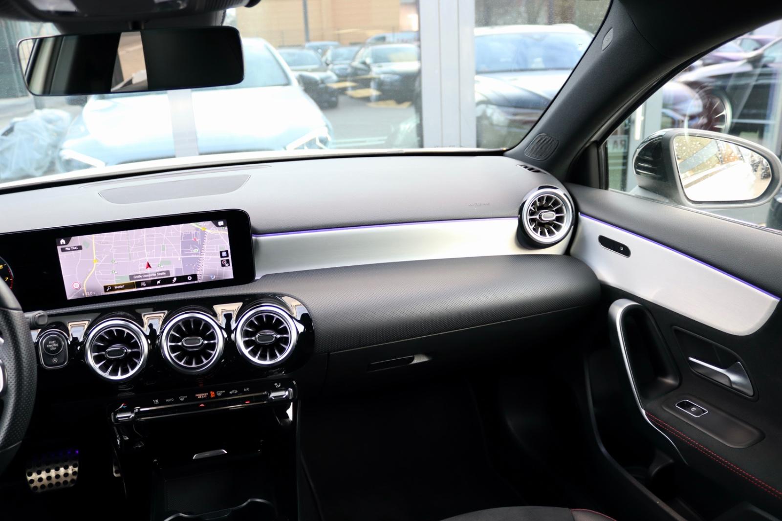 Mercedes-Benz A-Class A200 4Matic AMG Line Night MBUX SHZ Ambiente LED, миниатюра 18
