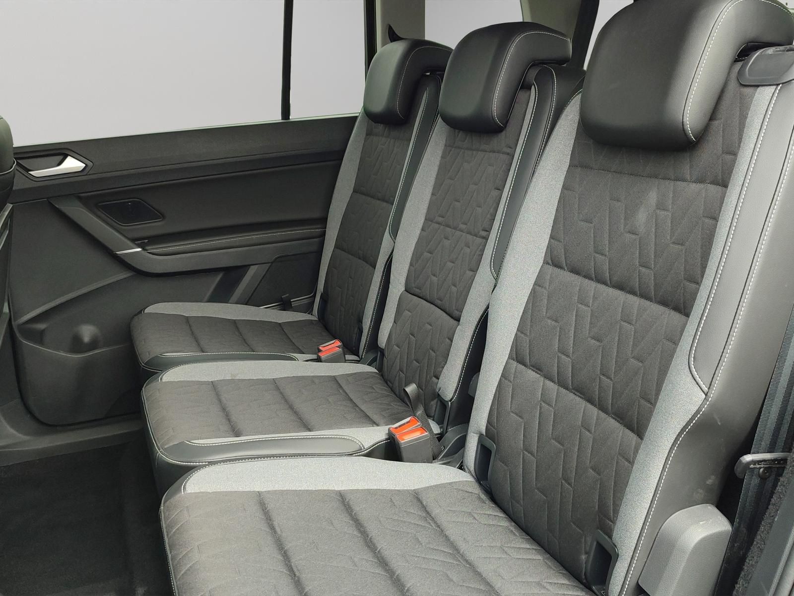 Volkswagen Touran - Bild 12