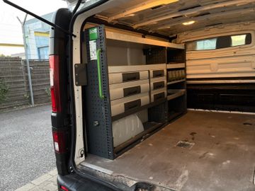 Opel Vivaro - 8