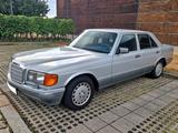 Mercedes-Benz S 300 SE W126 H-Kennz. TÜV Wertgutachten - silberne Mercedes-Benz S 300