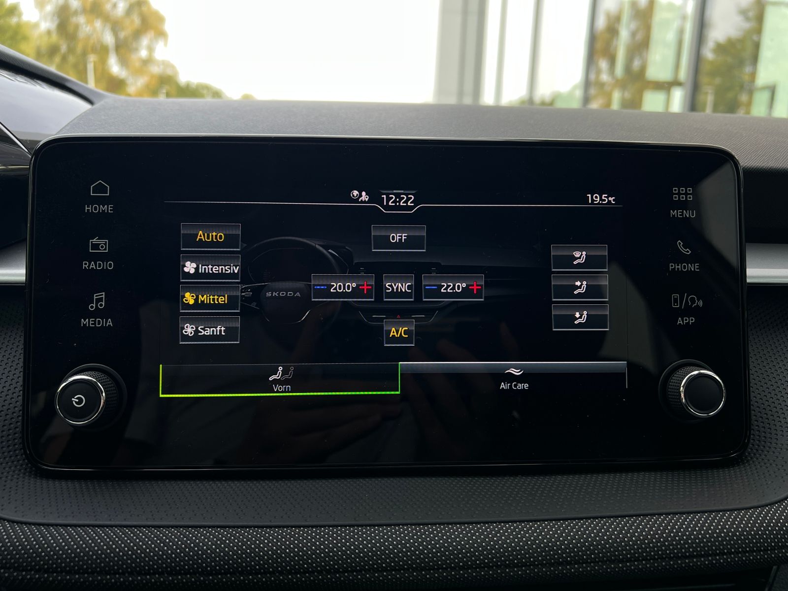 Fahrzeugabbildung SKODA Fabia IV Selection 1.0 MPI *LED, Climatronic, Si