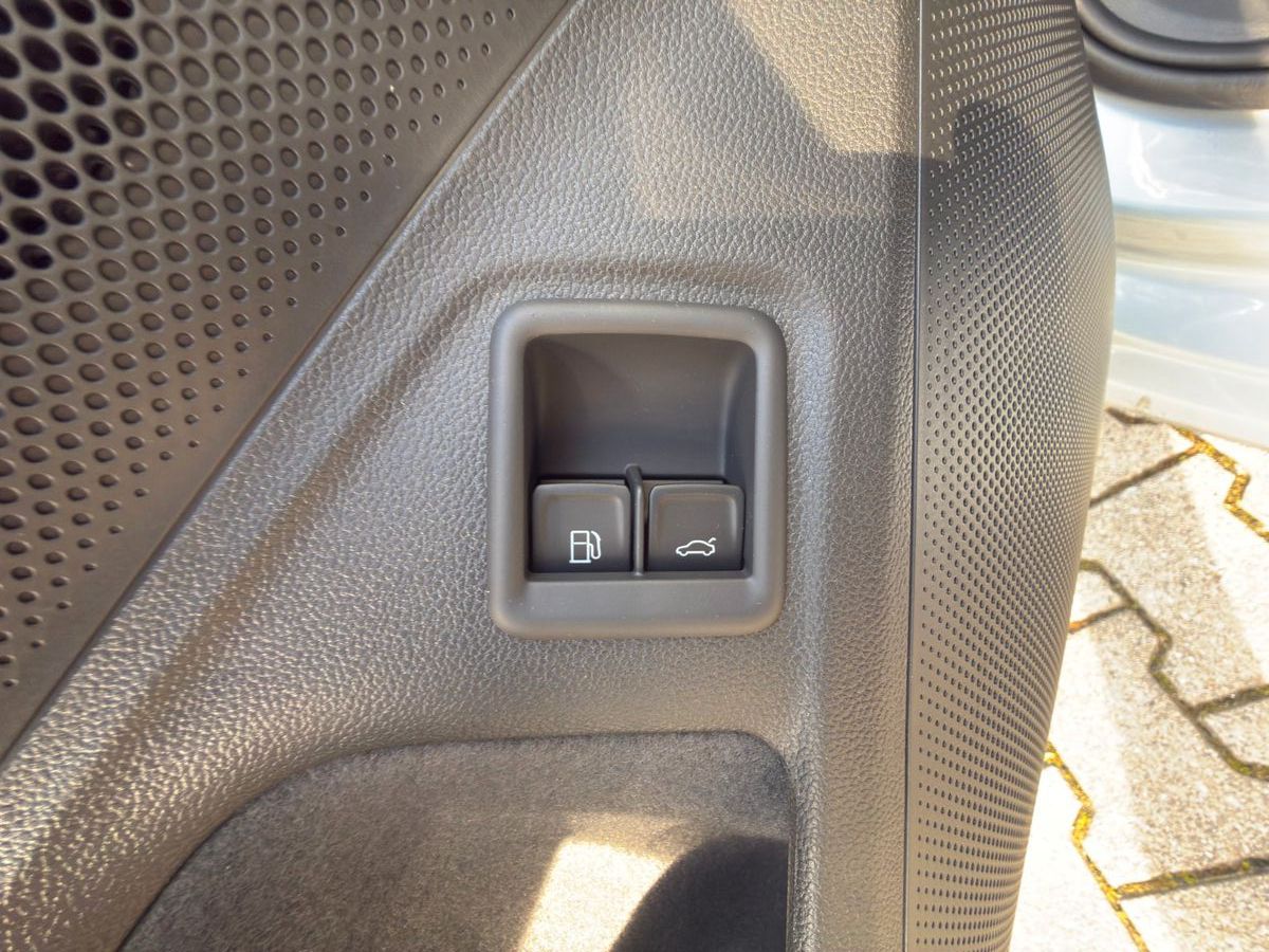 Fahrzeugabbildung SKODA Superb Combi 1.5 TSI iV 150 kW L&K