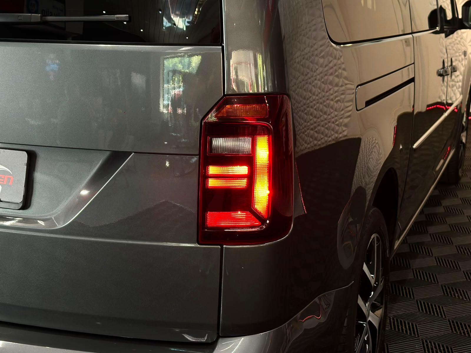 Volkswagen Caddy Maxi 1.4TSI HIGHLINE 7SITZE#SH#SHZ#ACC#AHK