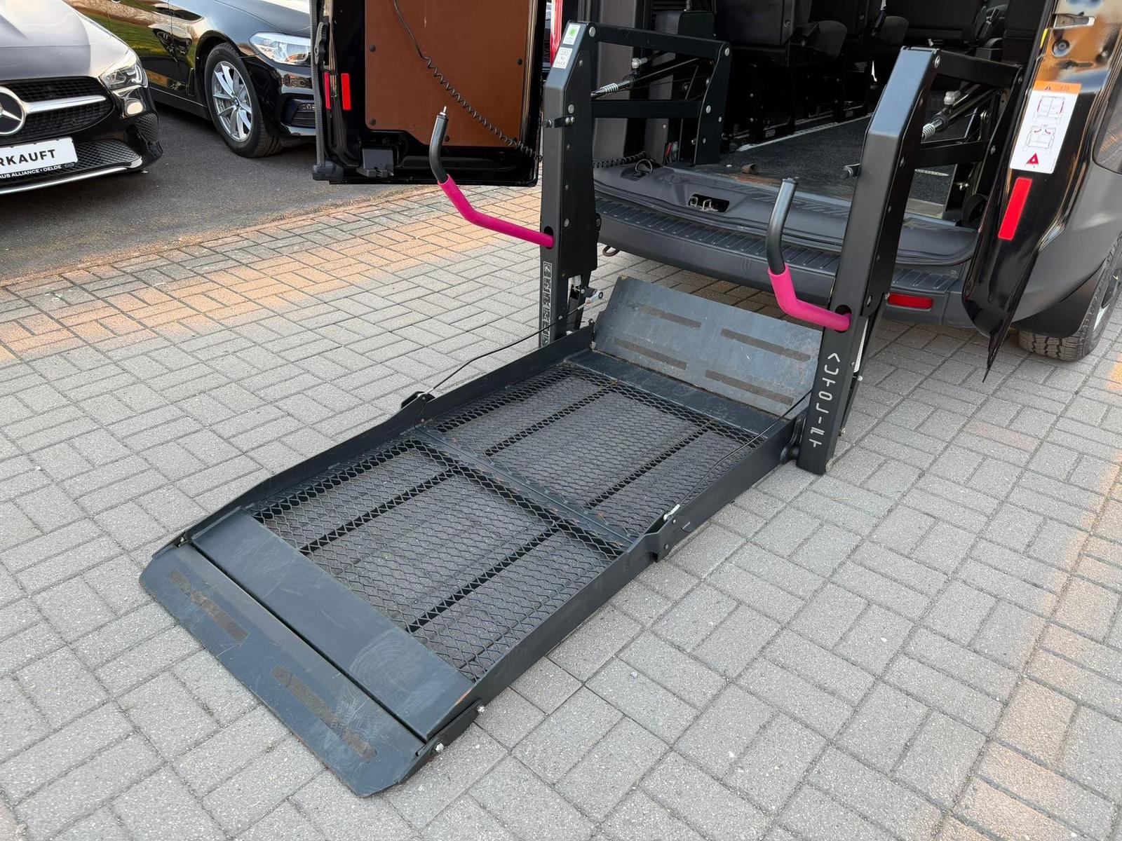 Ford Transit Custom Ambiente Behindertengerecht