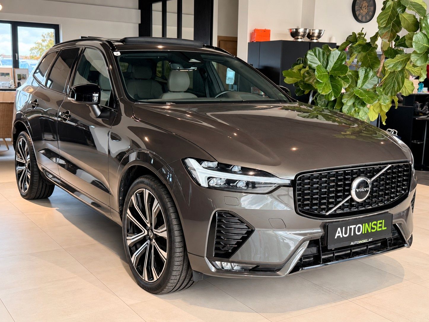 Volvo XC 60 R Design AWD Netto:€20.750,- imagem 2