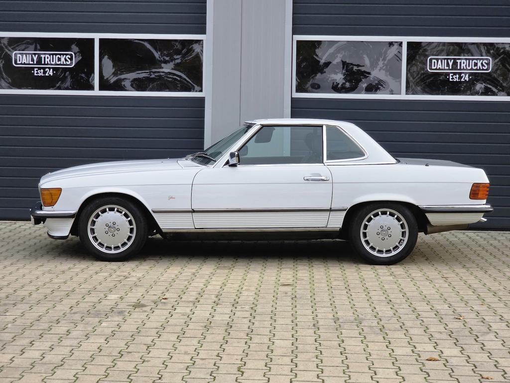 Mercedes-Benz SL 300