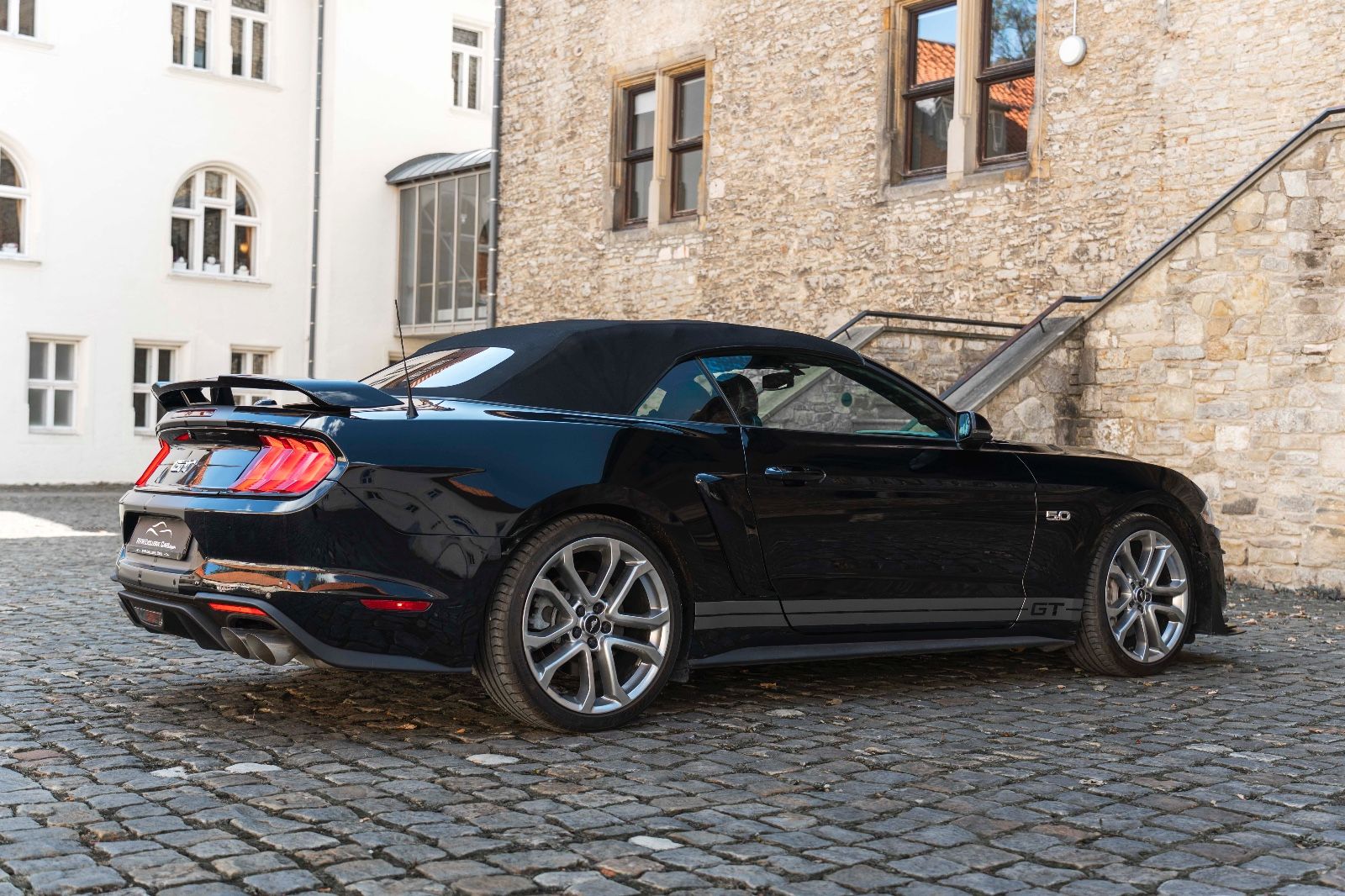 Fahrzeugabbildung Ford Mustang GT 5.0L Kabrio LED KAM NAV SHZ/SZK