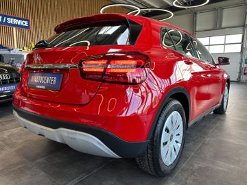 Mercedes-Benz GLA 200 *ACC*PDC*NAVI*TOTWINKEL*KLIMA*LED*