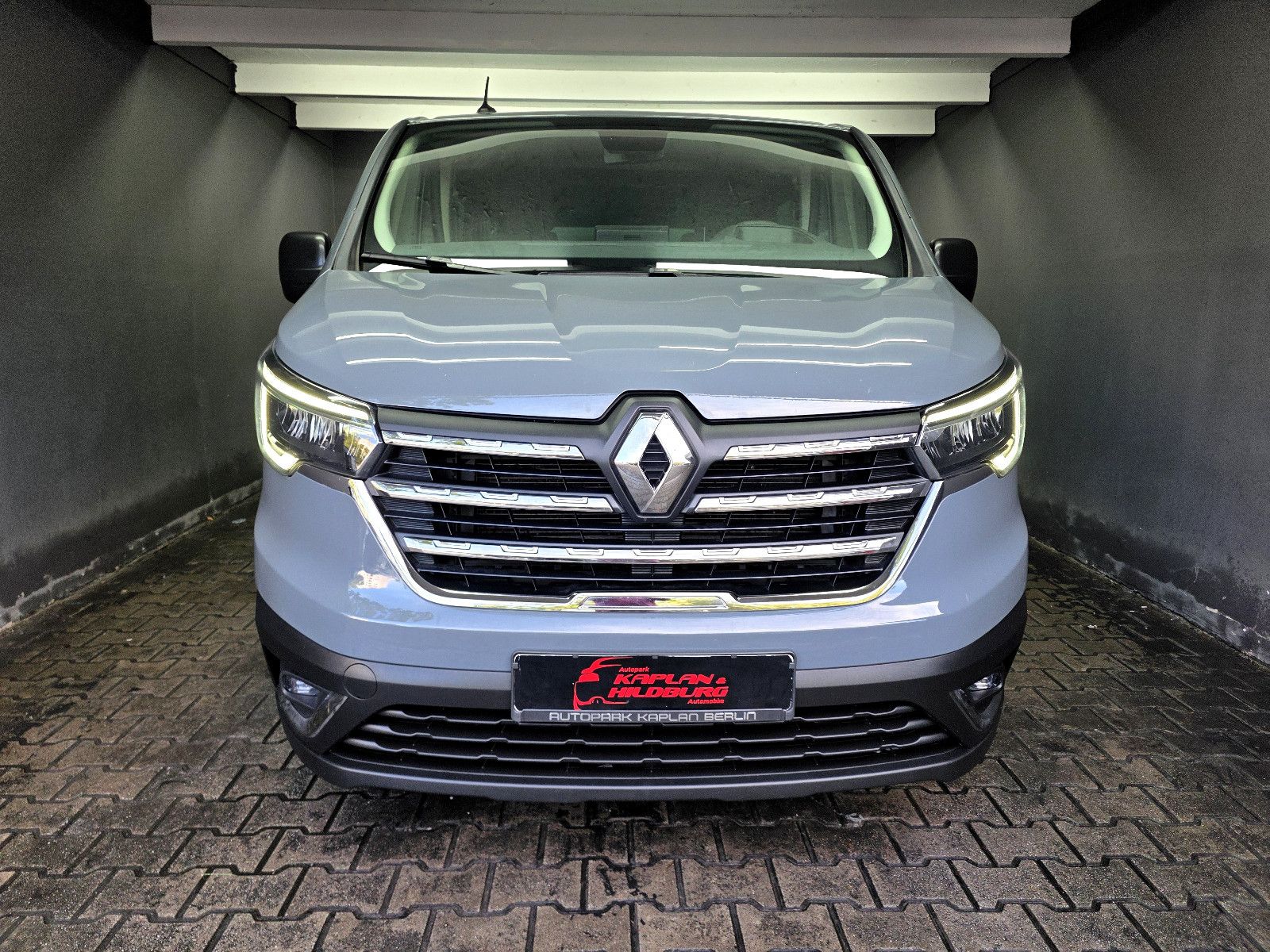 Renault Trafic 2.0 dci L2H1 AUTOMATIK,8 SITZER, NAVI,LED imagem 2