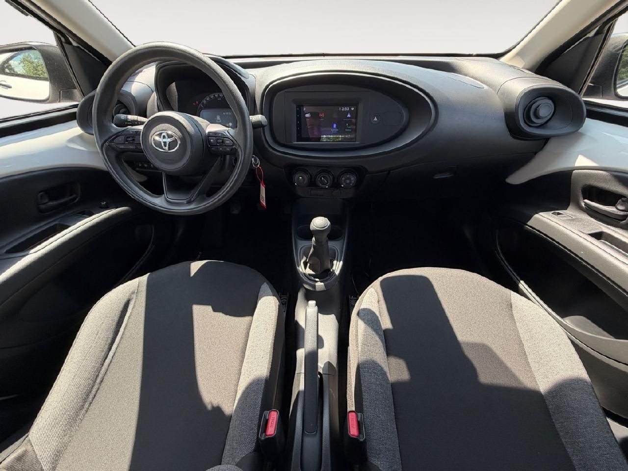 Fahrzeugabbildung Toyota Aygo X Basis