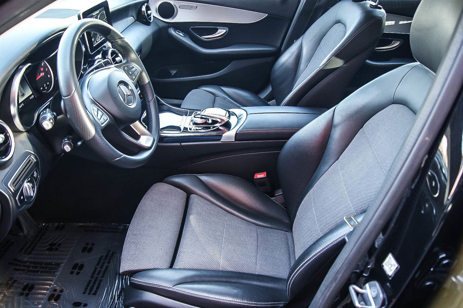 Fahrzeugabbildung Mercedes-Benz C 180 T CGI Avantgarde AHK LED NAVI SITZH
