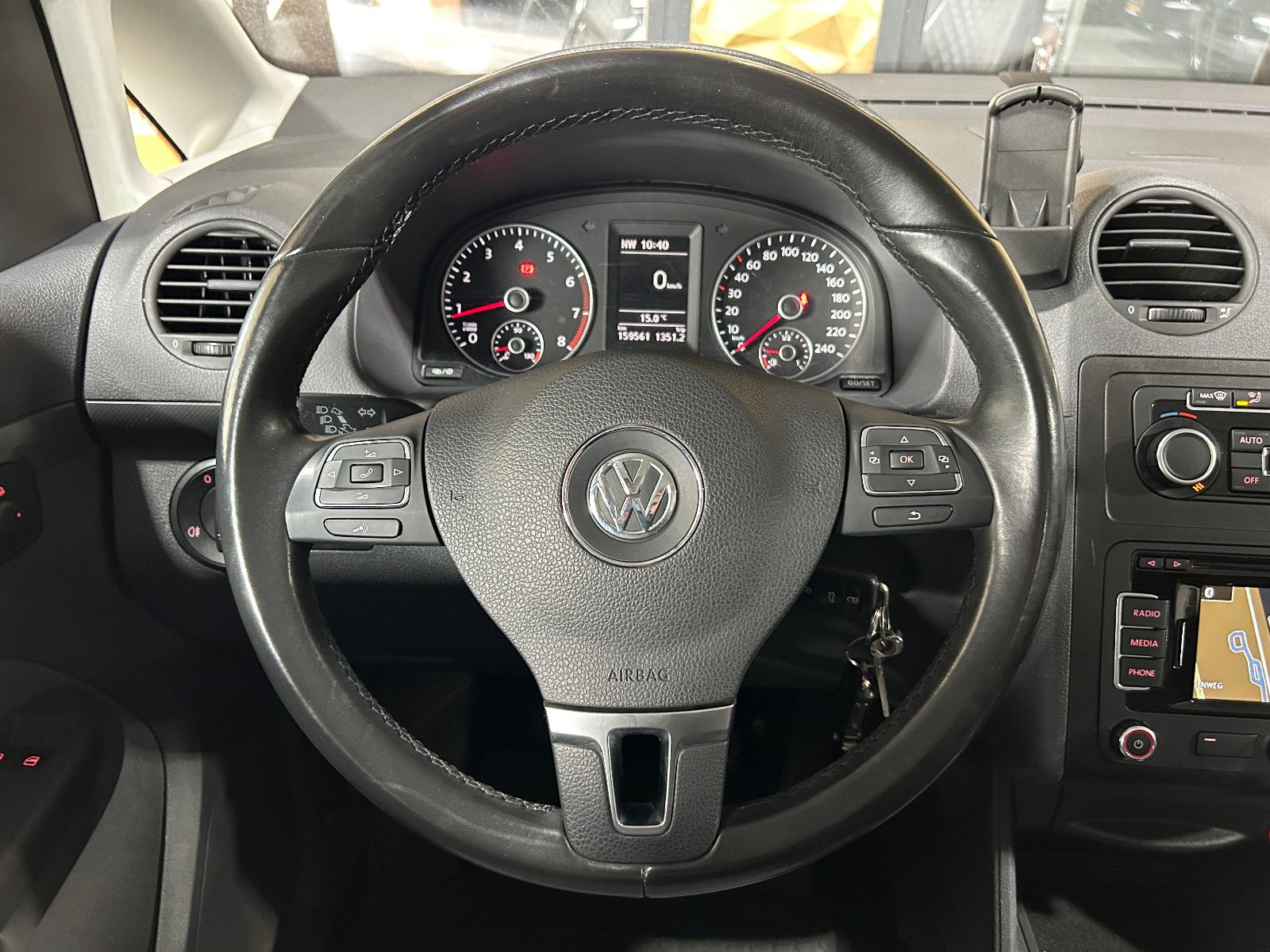 Fahrzeugabbildung Volkswagen Caddy Kasten/Kombi Maxi Trendline/7-SITZ/NAVI/KL