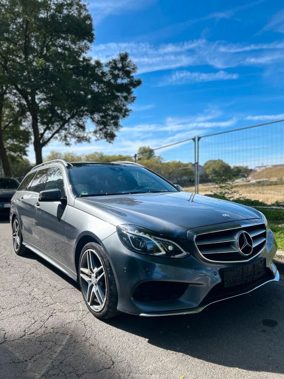 Image of Mercedes-Benz E 220