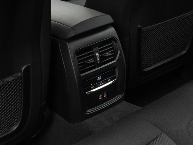 Foto Nummer 30: BMW 320d