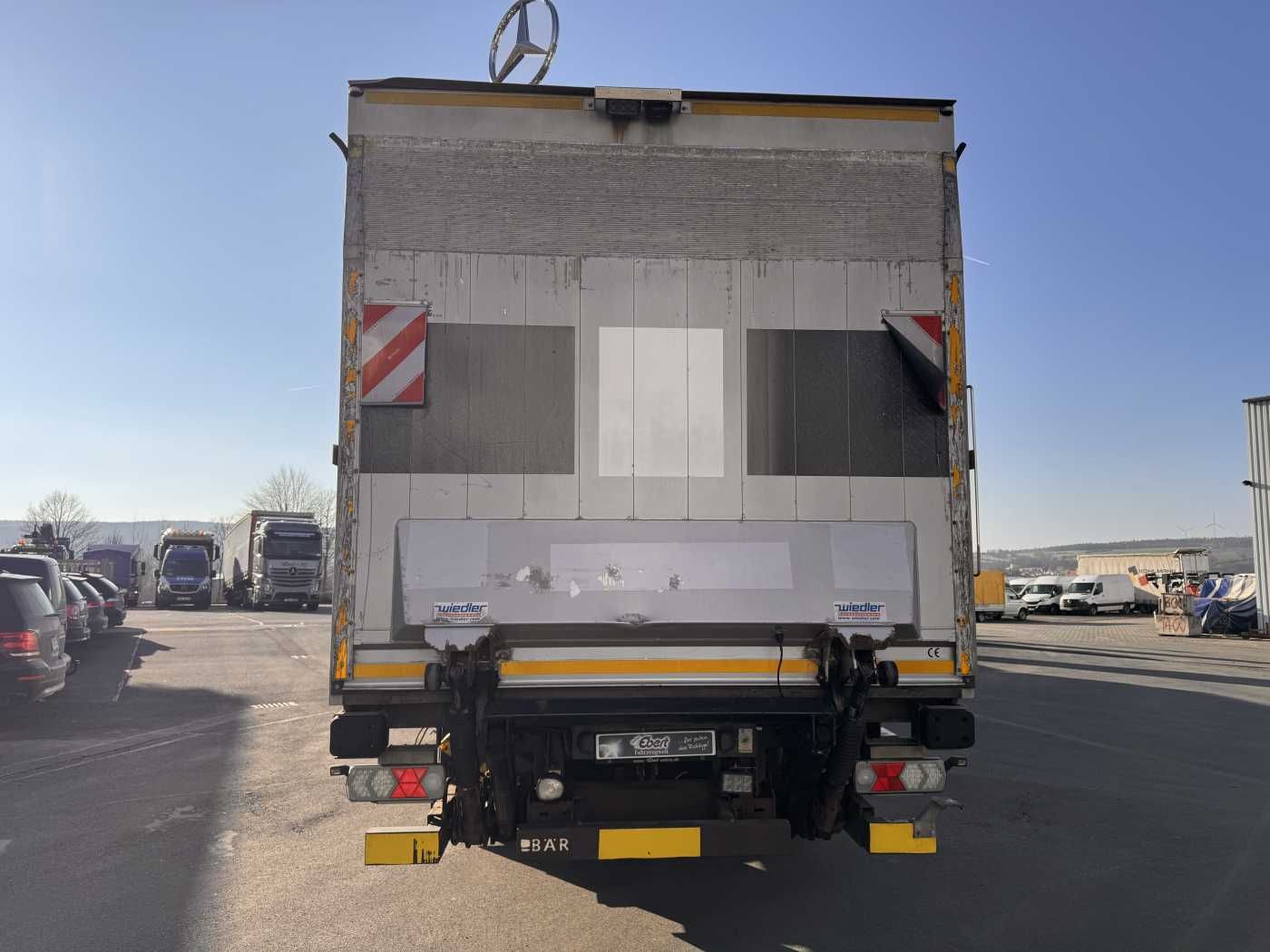 Fahrzeugabbildung Ackermann Z-VA-F 19/7,5 Carrier Supra 950U LBW Bär 2.000kg