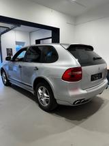 Porsche Cayenne Turbo Turbo - silberne Porsche Cayenne