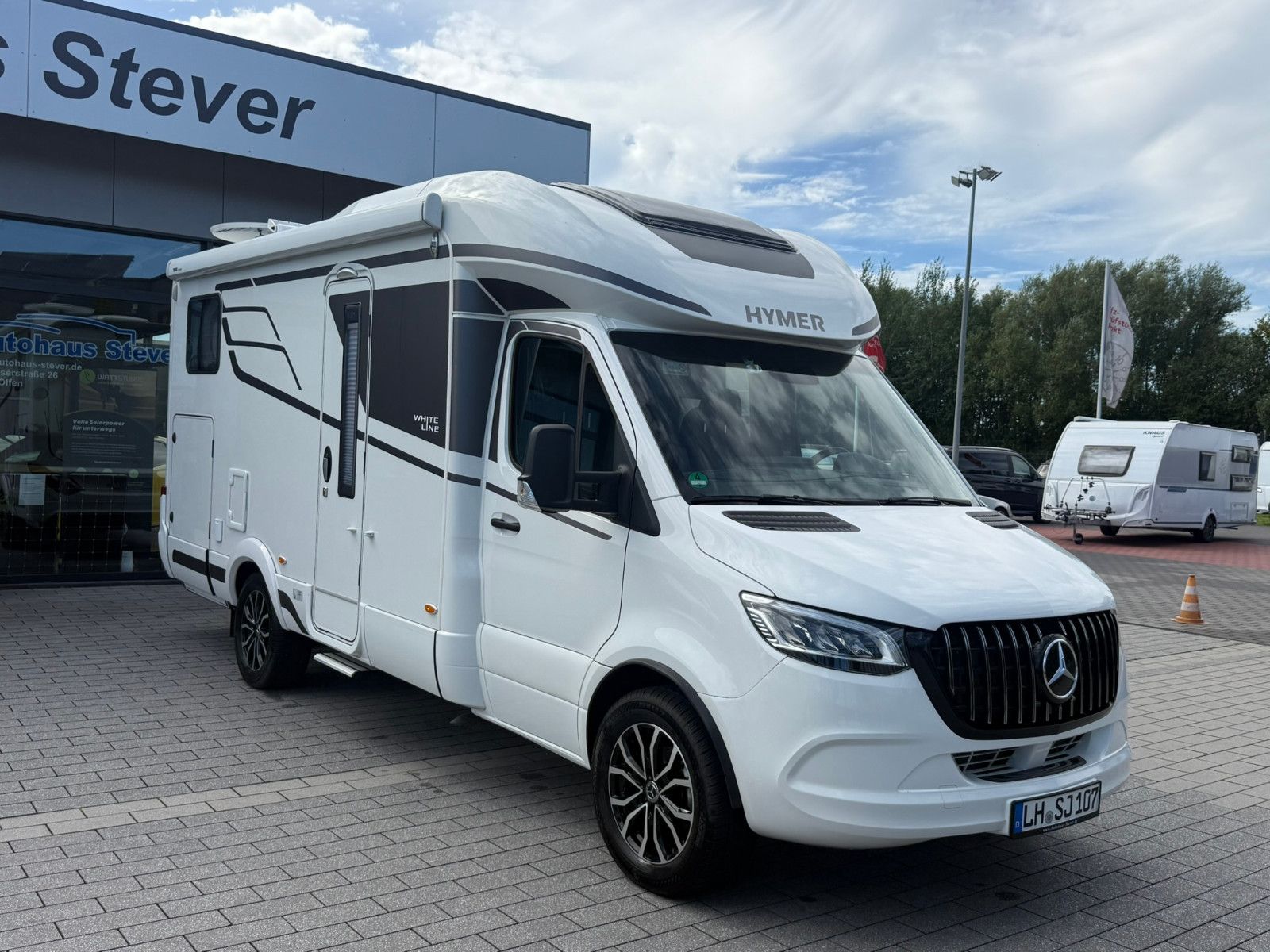 Fahrzeugabbildung HYMER / ERIBA / HYMERCAR BMC 550 T  White  Line
