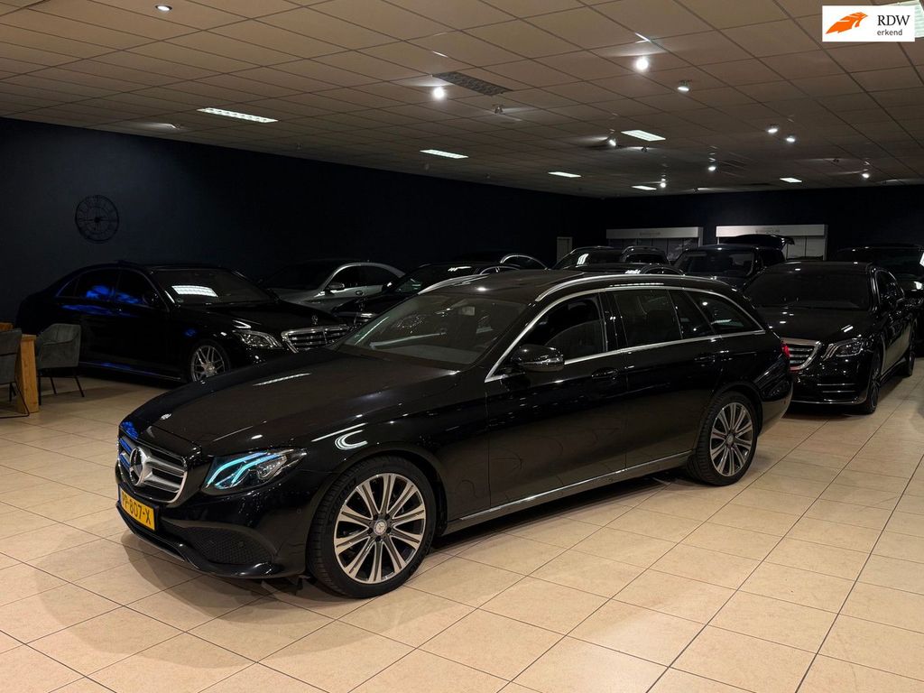 Image of Mercedes-Benz E 220