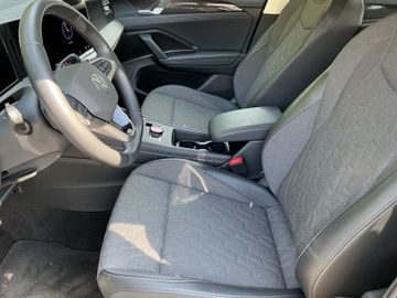 Volkswagen Tiguan - 12