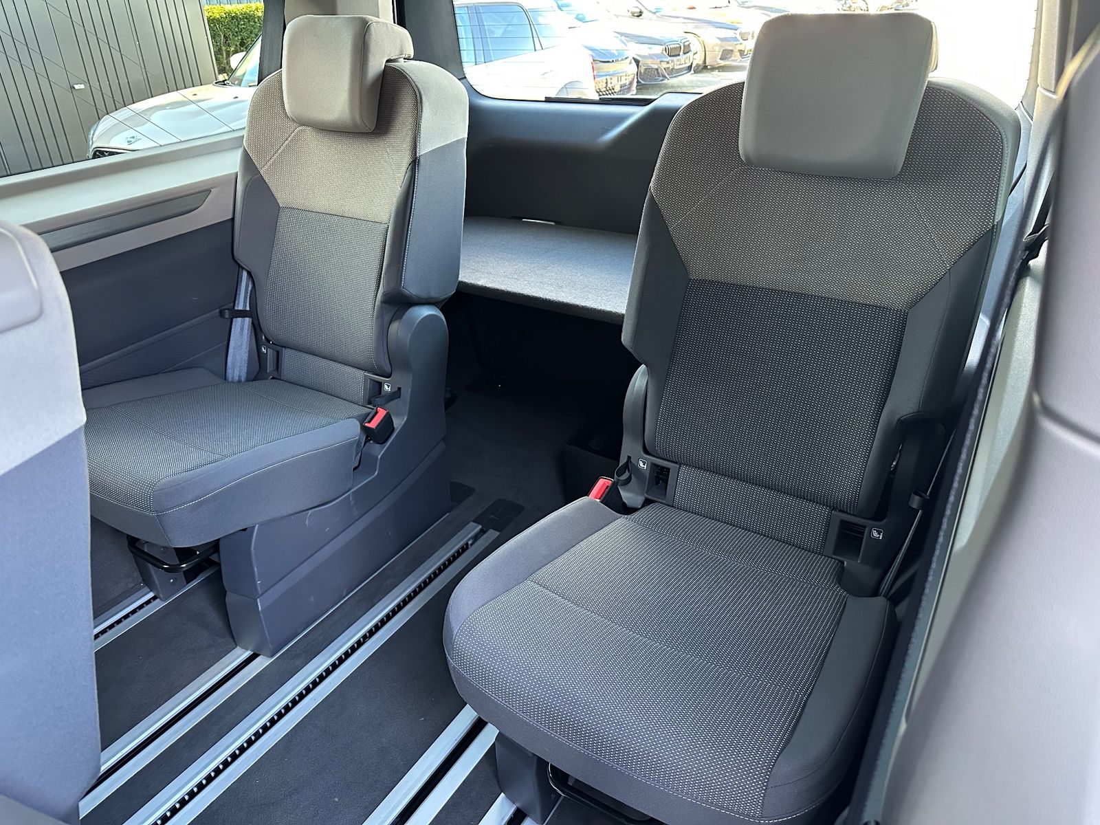 Fahrzeugabbildung Volkswagen T7 Multivan NAV+IQ-LIGHT+AHK+STHZG+ACC+HUD+KAM