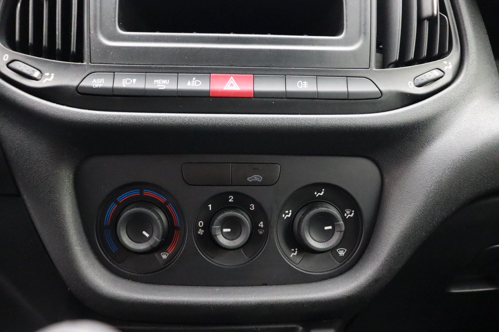 Fahrzeugabbildung Fiat Doblò 1.3 Basis Kasten