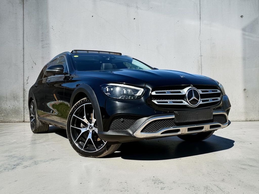 Image of Mercedes-Benz E 220