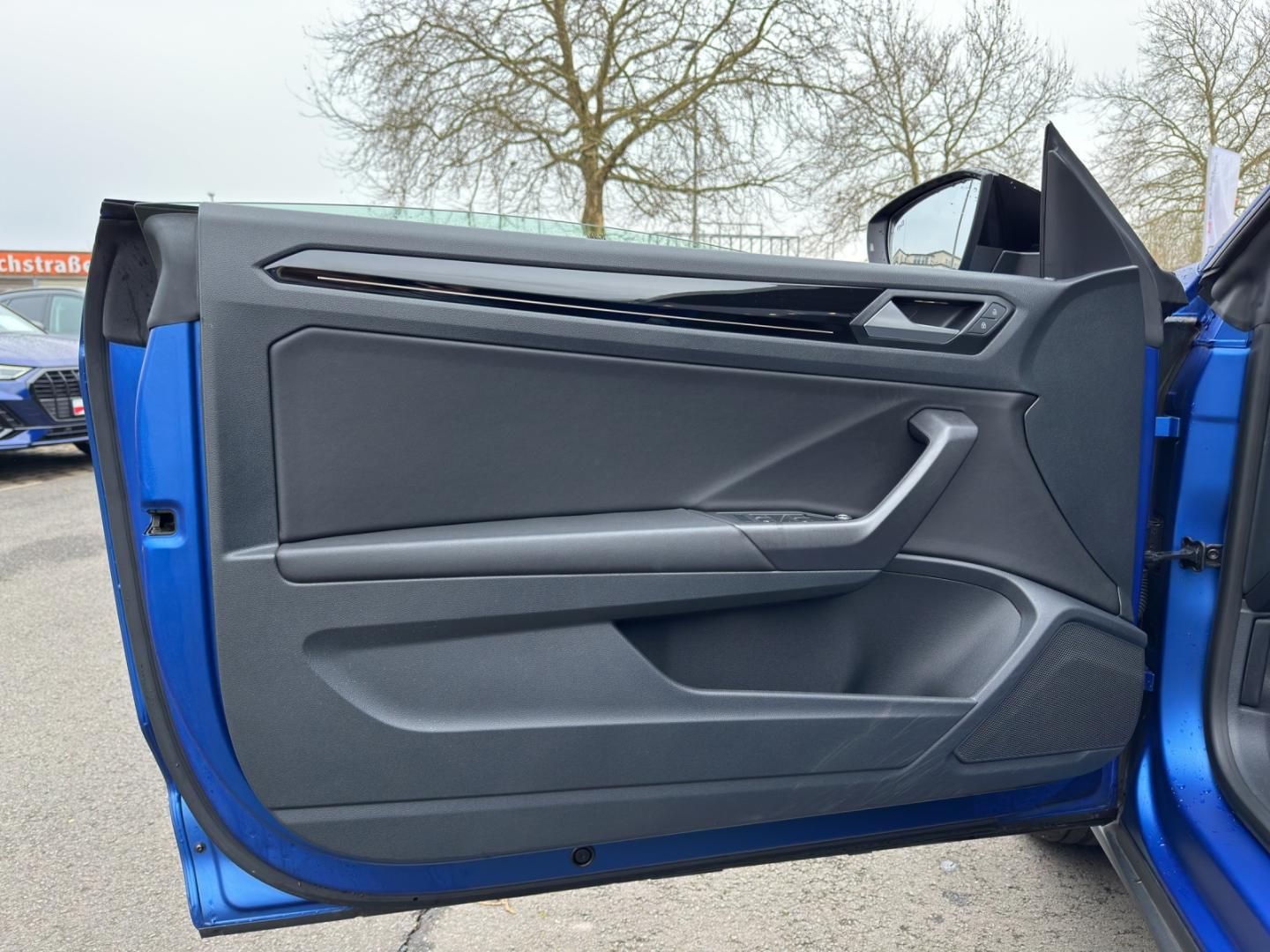 Fahrzeugabbildung Volkswagen T-Roc Cabriolet R-Line "Edition Blue"1.5 TSI,DSG