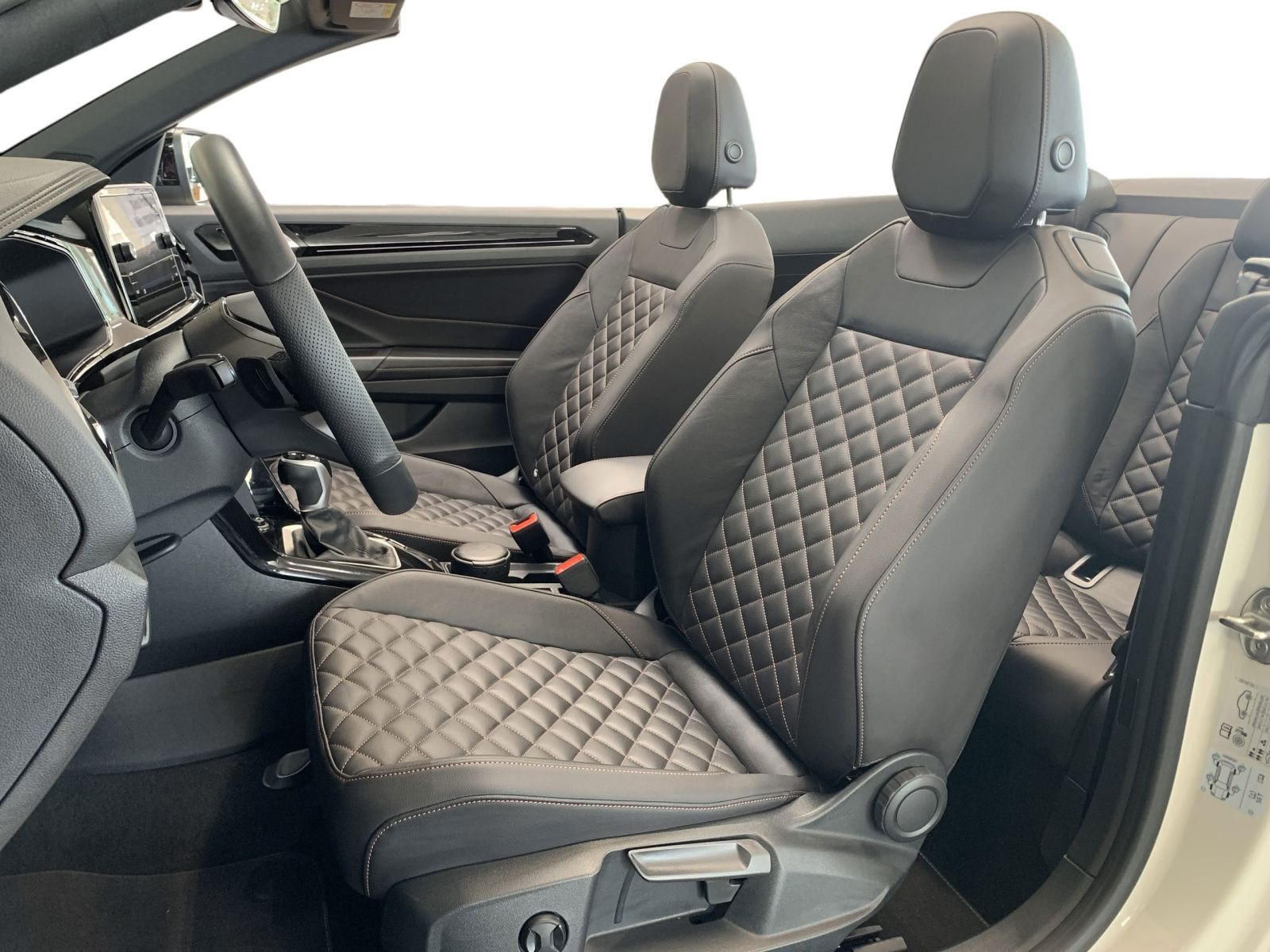 Volkswagen T-Roc - Bild 9