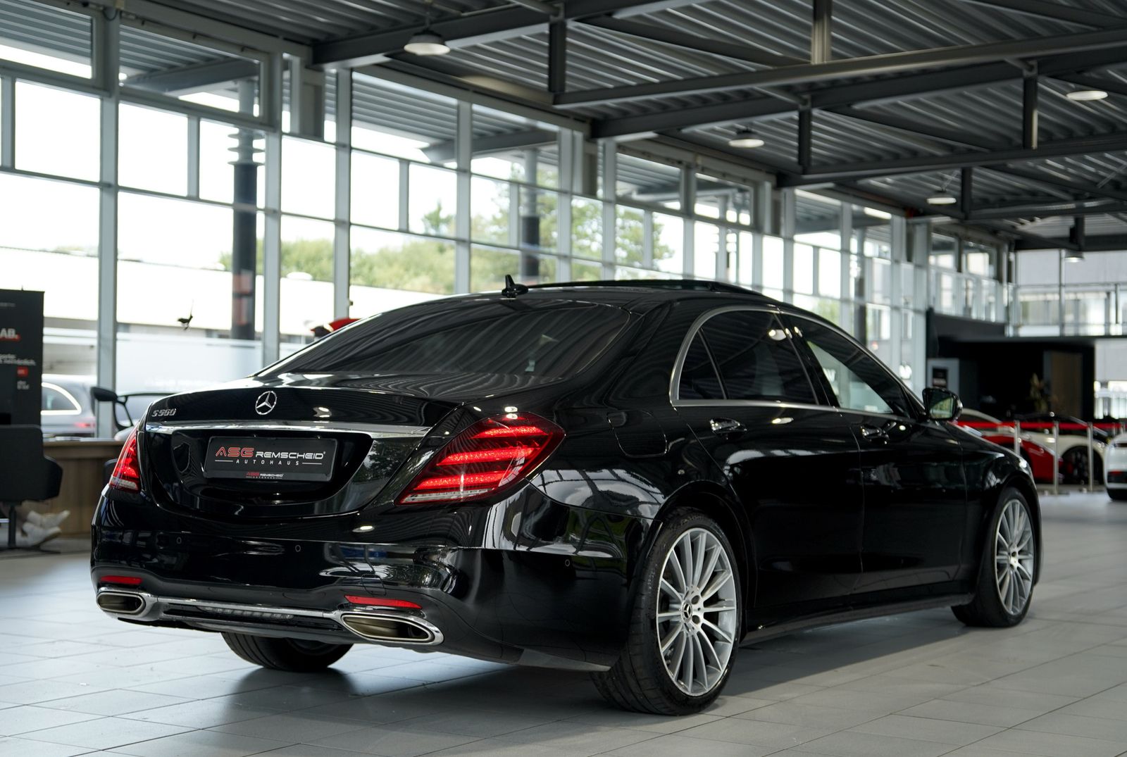 Mercedes Benz S 560