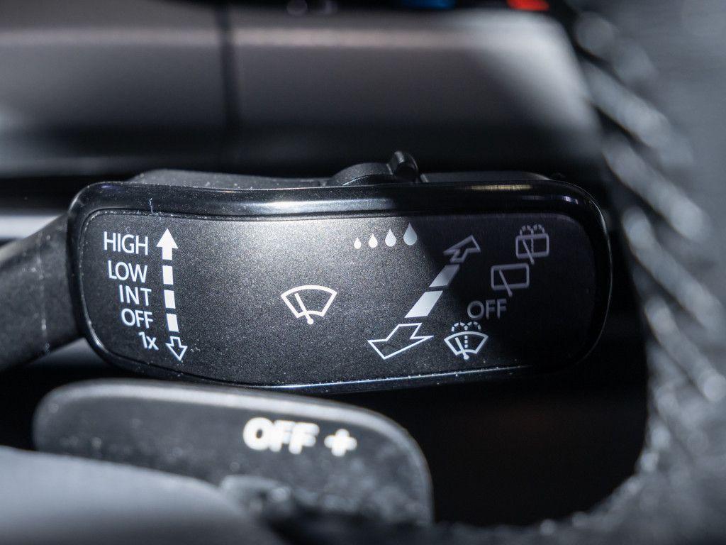 Volkswagen Golf VIII 1.0 eTSI Move LED APP LaneAssist SHZ, миниатюра 17