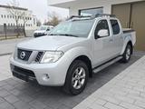 Nissan Navara PLATINUM EVO 4X4*Eu5*AHK*Schiebedach*SHZ*