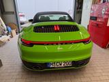 Porsche 992 Carrera S Cabriolet Carrera S - 1. Hand - Mw - Porsche mit Benzin-Antrieb: Grün, Cabrio