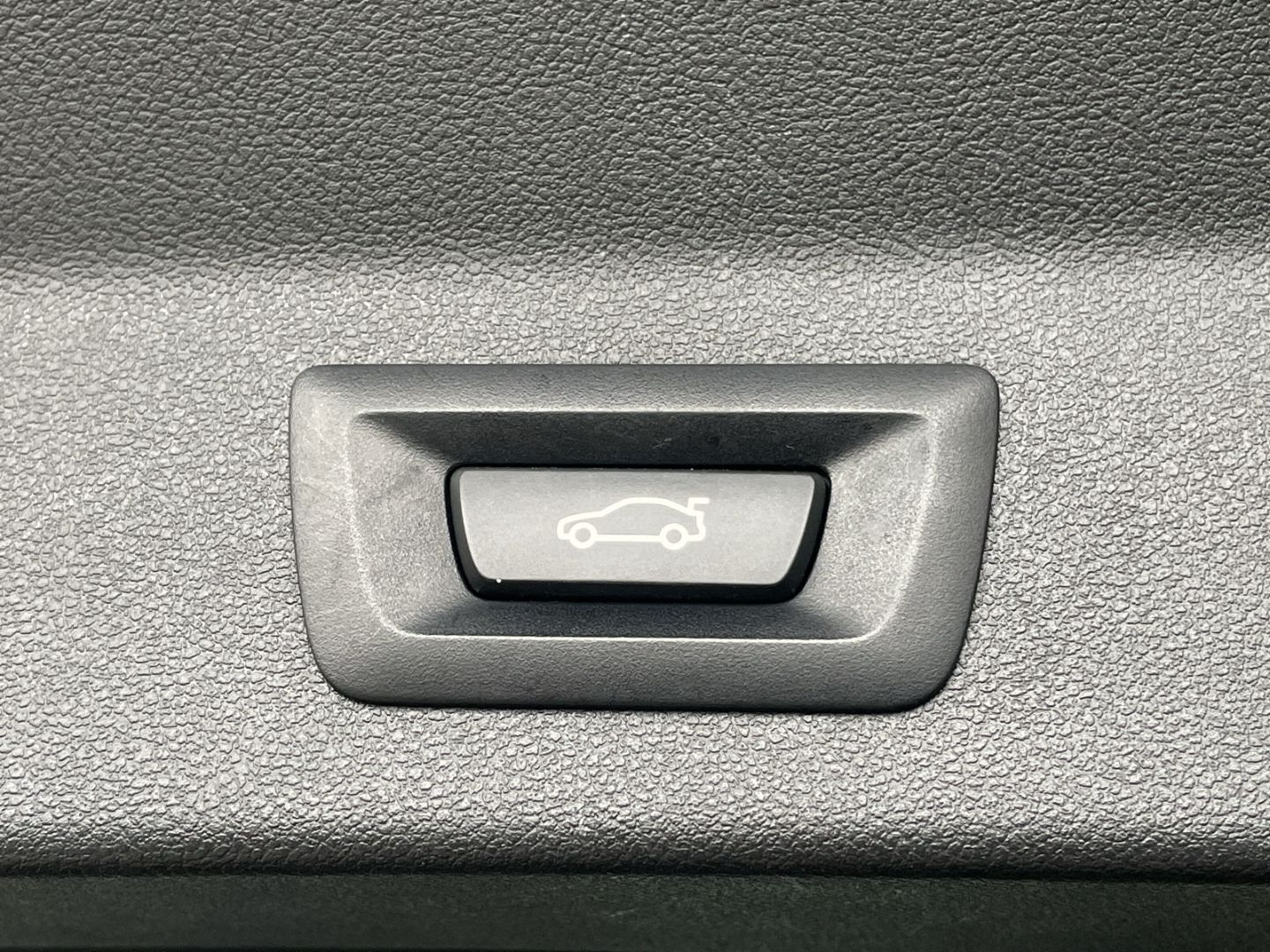 X3 20i xDrive M Sport AHK/Kamera/GRA/Navi/CarPal