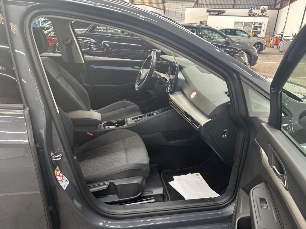 Volkswagen Golf VIII Variant 1.5 eTSI 85 kW Life AHK, миниатюра 3