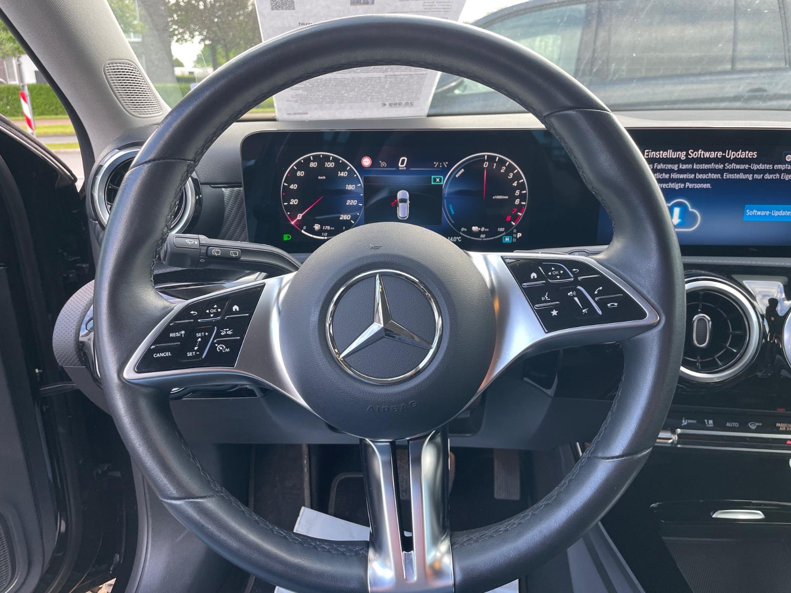 Mercedes-Benz A 250 e LED Tempomat