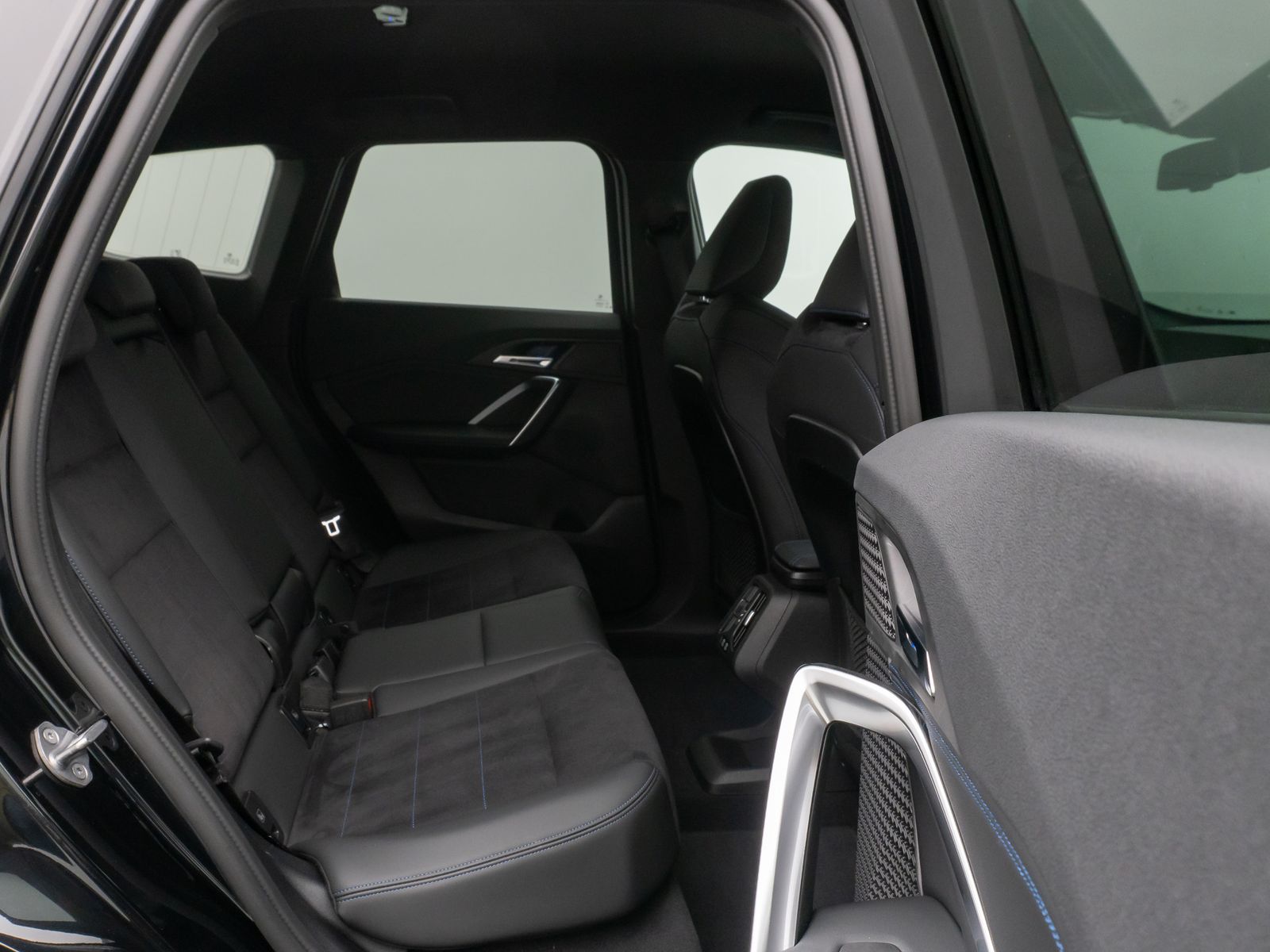 Fahrzeugabbildung BMW iX1 xD30 M Sport Kamera DAB Komfort Fernlichtass
