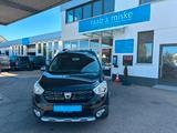 Dacia Dokker Stepway Plus *Navi/Kamera/Tempomat* - schwarze Dacia Dokker
