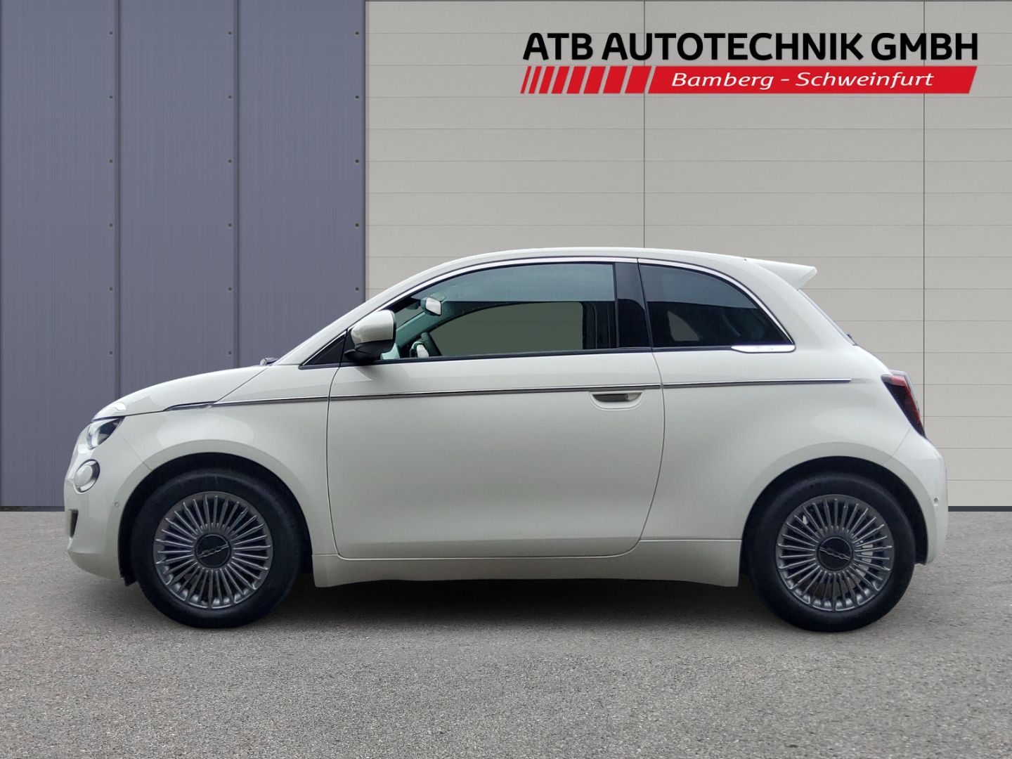 Fahrzeugabbildung Fiat 500e Elektro Komfort und Style Paket