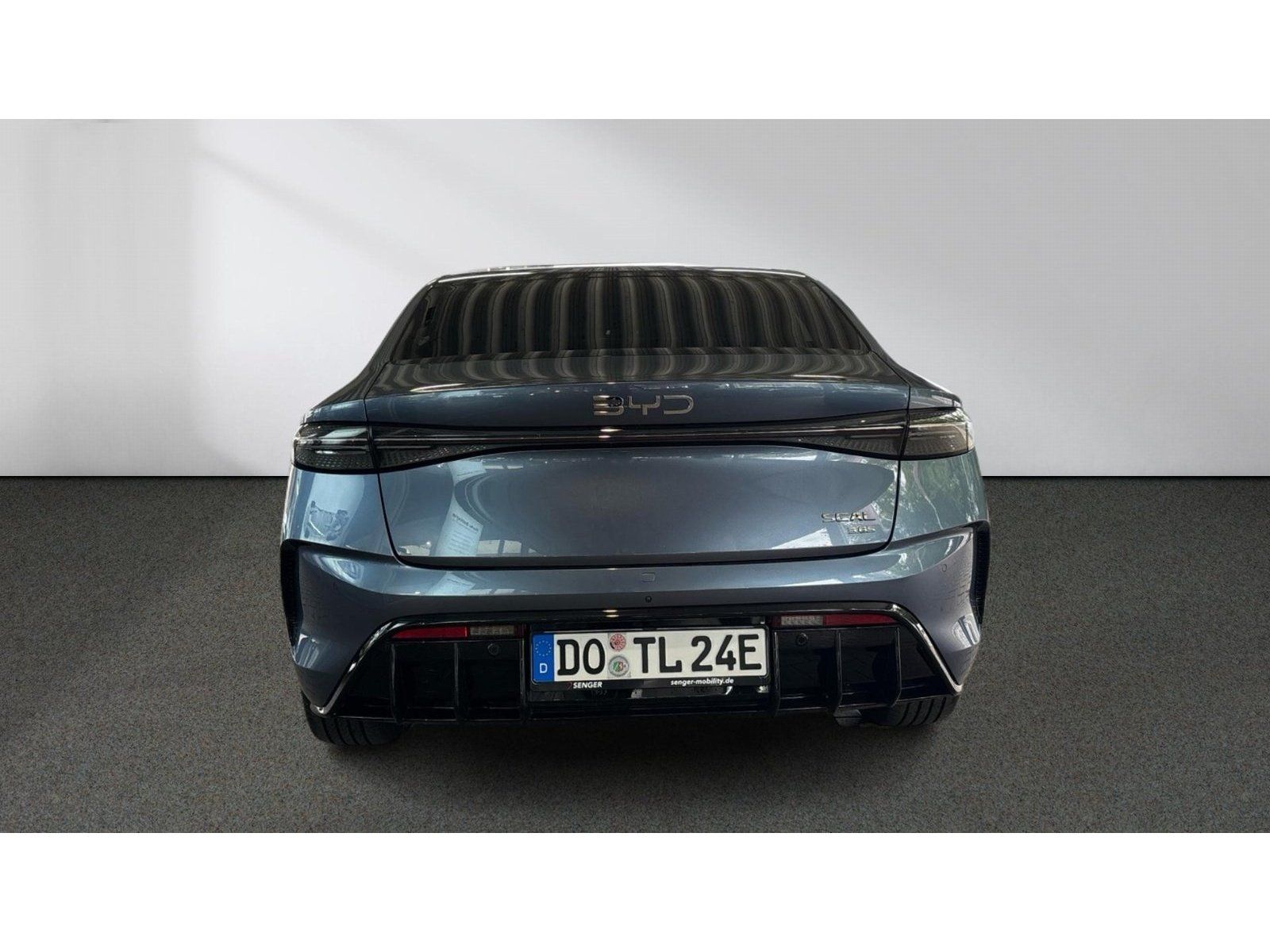 BYD SEAL