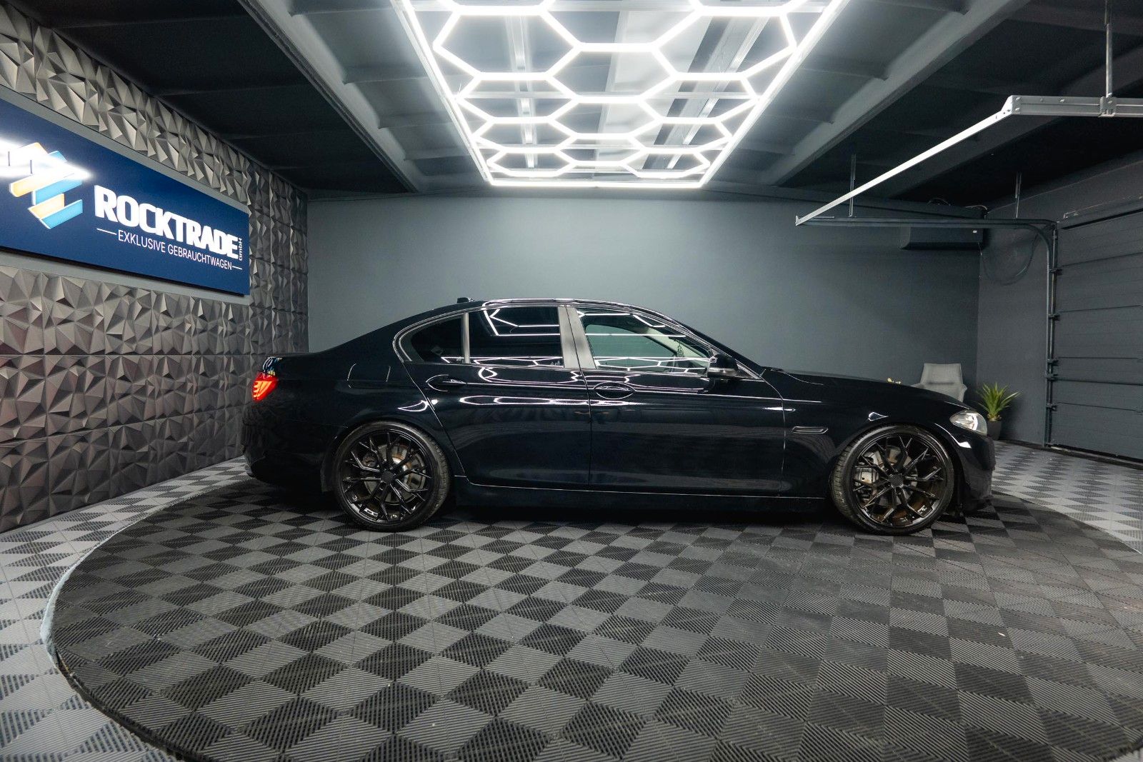Fahrzeugabbildung BMW 535i Sport Limousine *20Zoll*REMUS*Eibach*380PS*