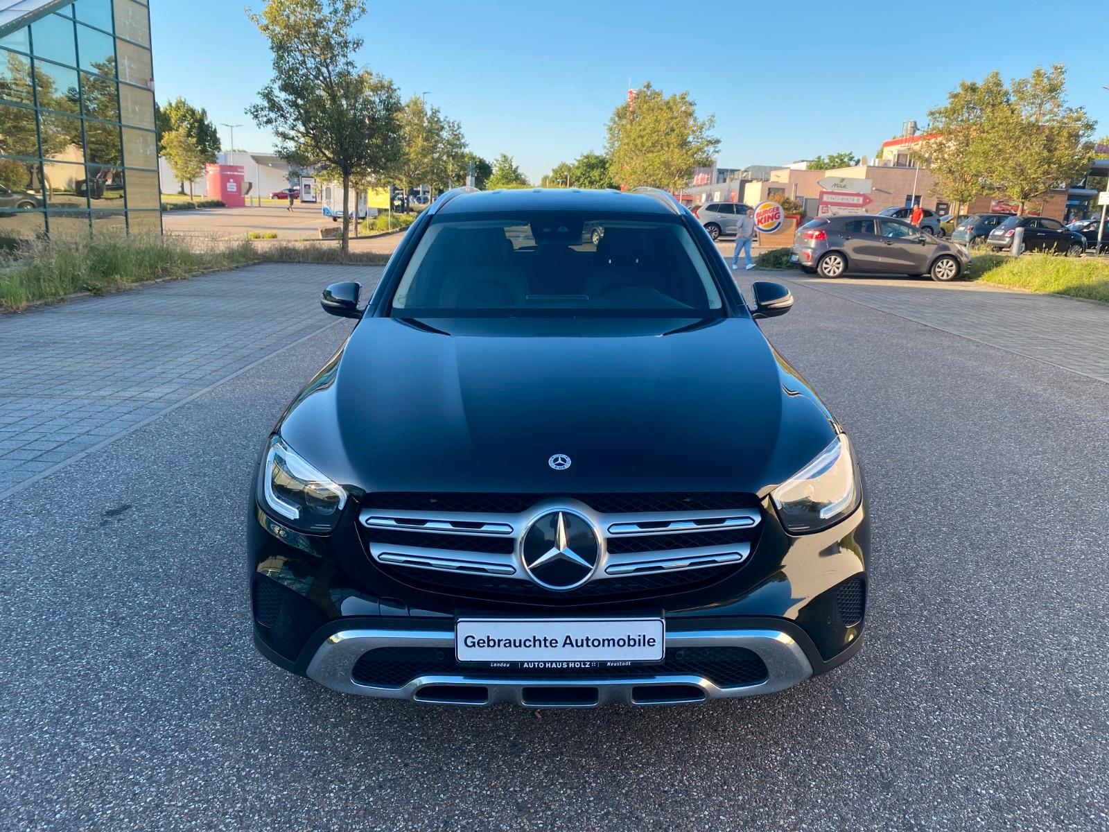 Mercedes-Benz GLC 220 d 4Matic,LED,Leder,Navi,Kamera,Luft-ng.