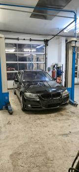 BMW E91 LCI 330D - BMW 330: Kombi, E91 330d