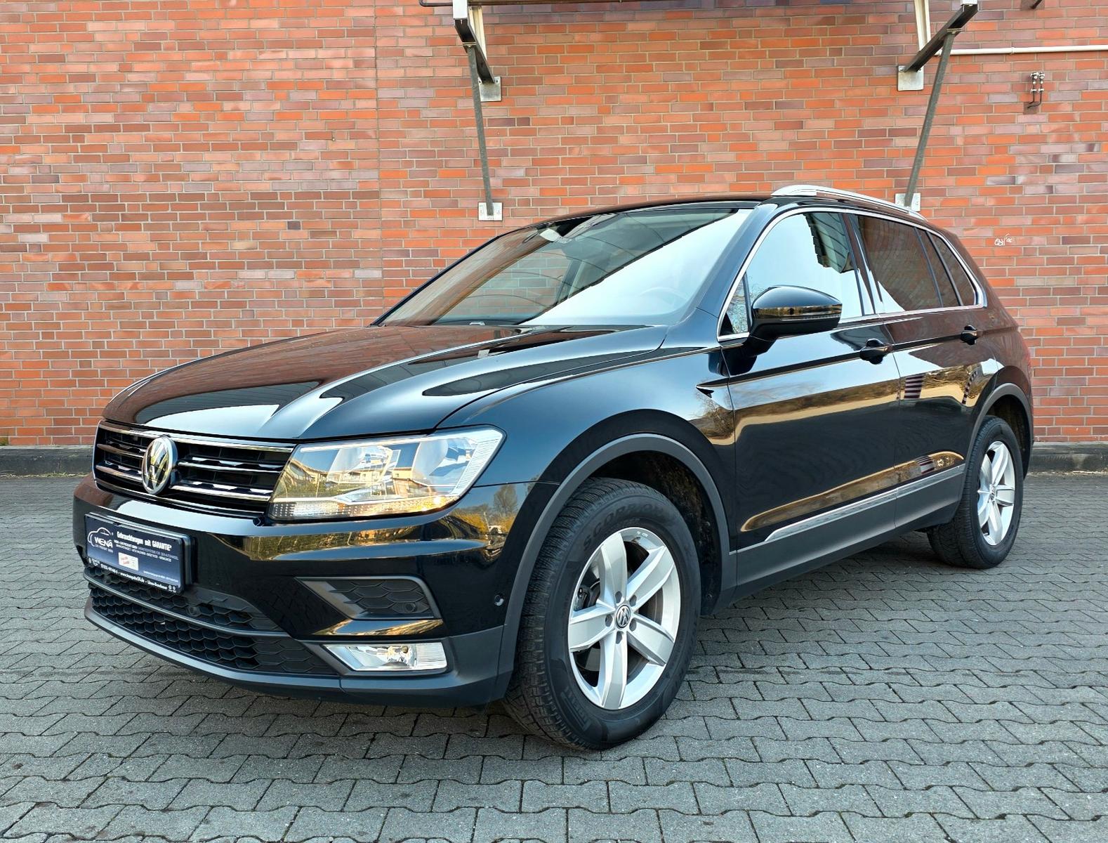 Volkswagen Tiguan 4Motion // R-Kamera // Autom..