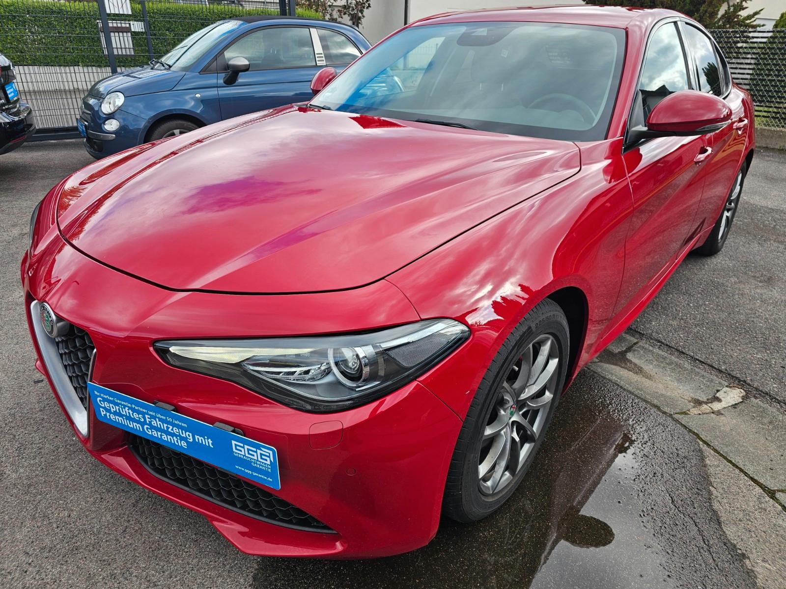 Alfa Romeo Giulia Super Navi Leder Xenon PDC Sitzheizung