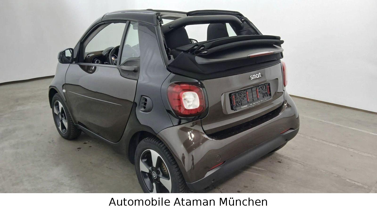 Smart ForTwo cabrio Perfect / Automatik / Leder / Navi