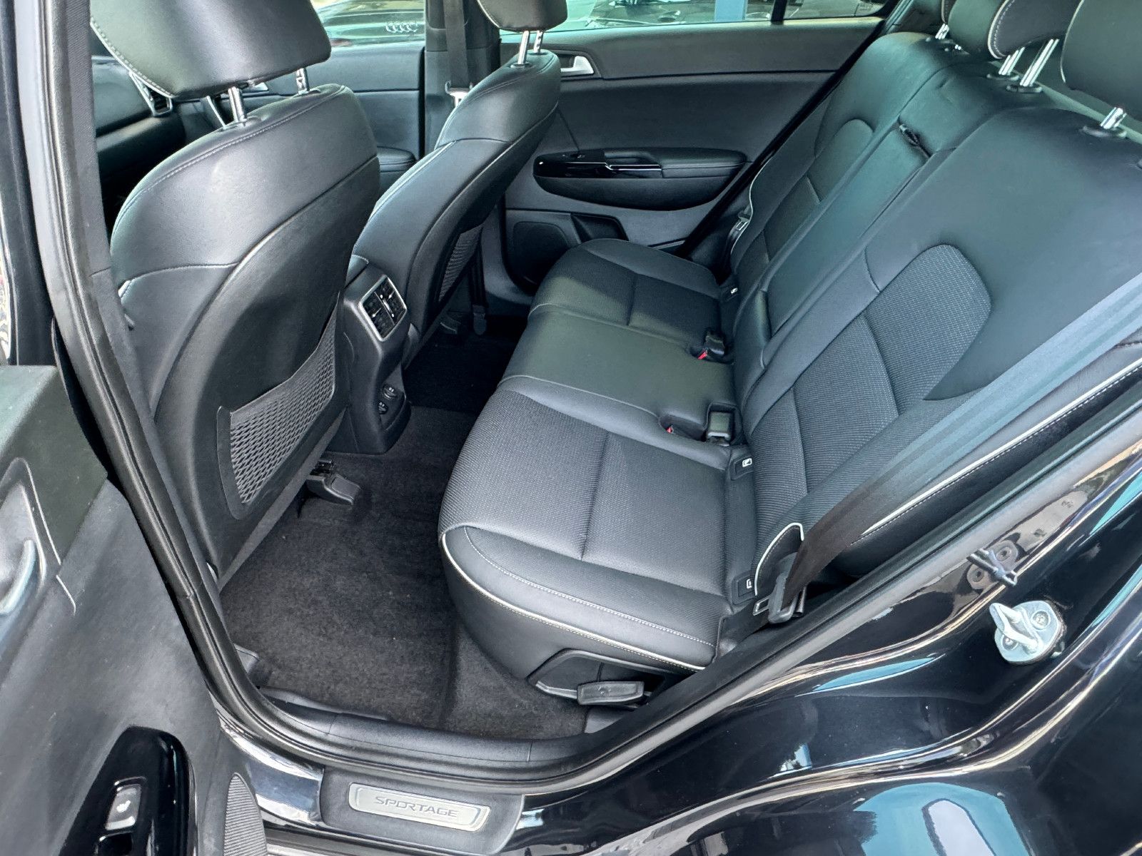 Fahrzeugabbildung Kia Sportage GT-Line 4WD,Navi,Leder,Sitzh,Kamera v+h