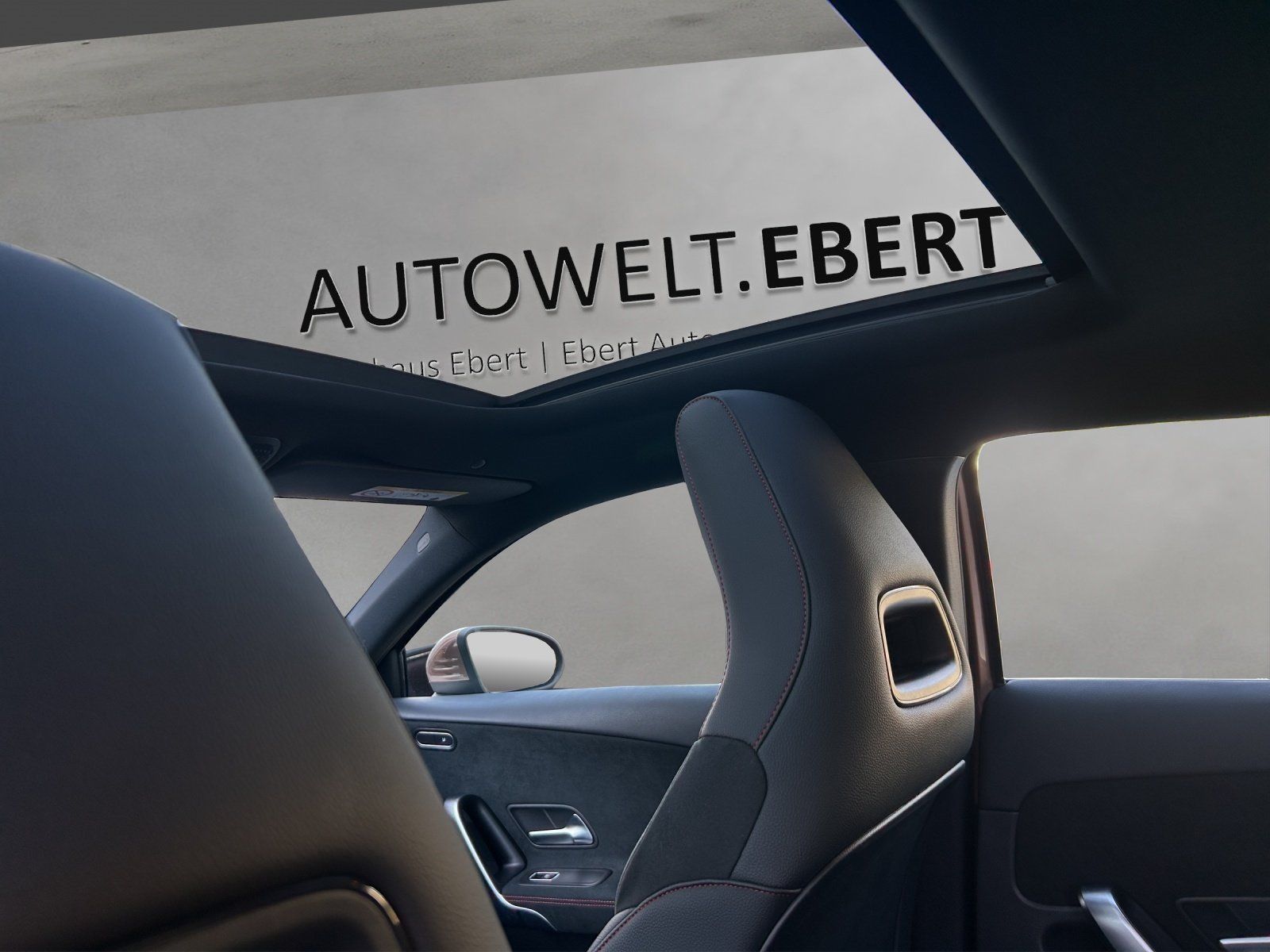 Fahrzeugabbildung Mercedes-Benz A 200 d AMG+ Kamera KeyGo LED Pano DISTRO Ambien